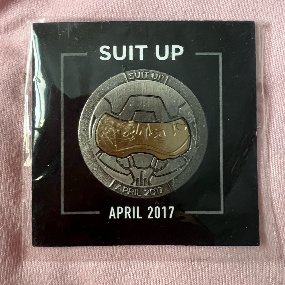 Suit Up LootGaming Collectible Pin Loot Crate April 2017-new in wrapper